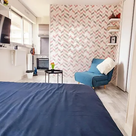 Studio & Expansive Terrace: Urban Oasis In Paris! Courbevoie Exterior foto
